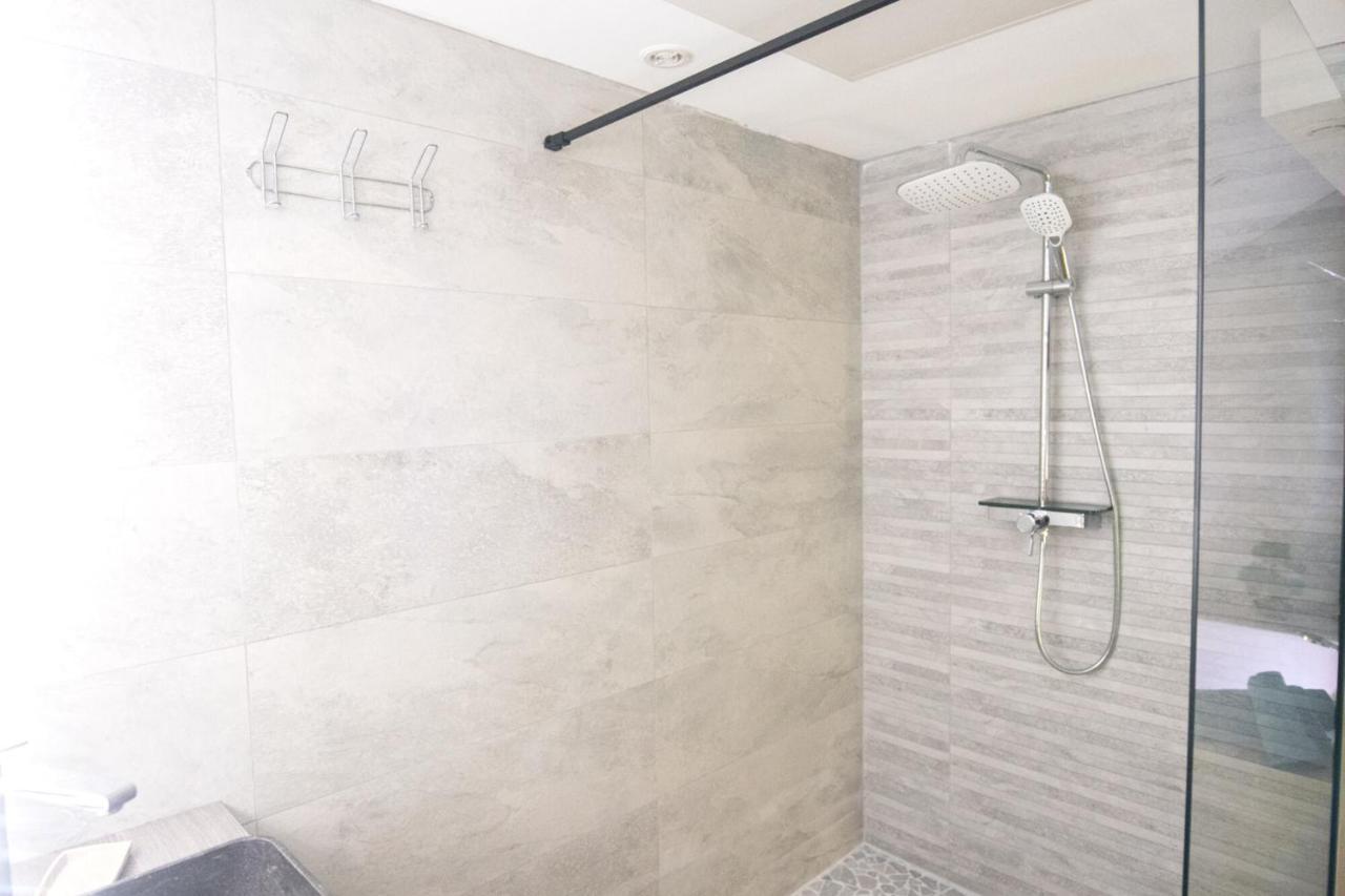 Lova Spa Saint-Etienne エクステリア 写真